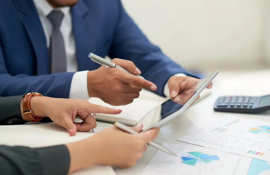 From Saving to Investing: How to Build Wealth in 2025 and Be - 微扑克